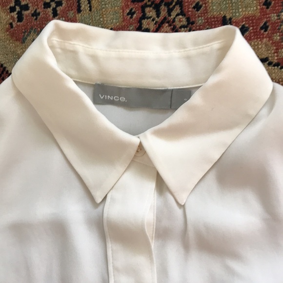 Vince Slim Fit Popover Cream Silk Blouse Size 2 - Picture 10 of 13